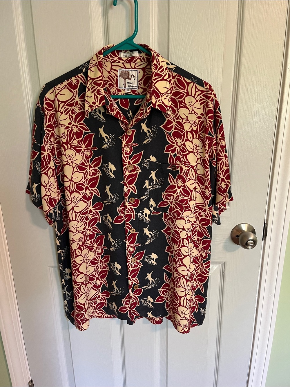Men's Casual Short-Sleeve Button-Down Shirt in Navy & Burgundy